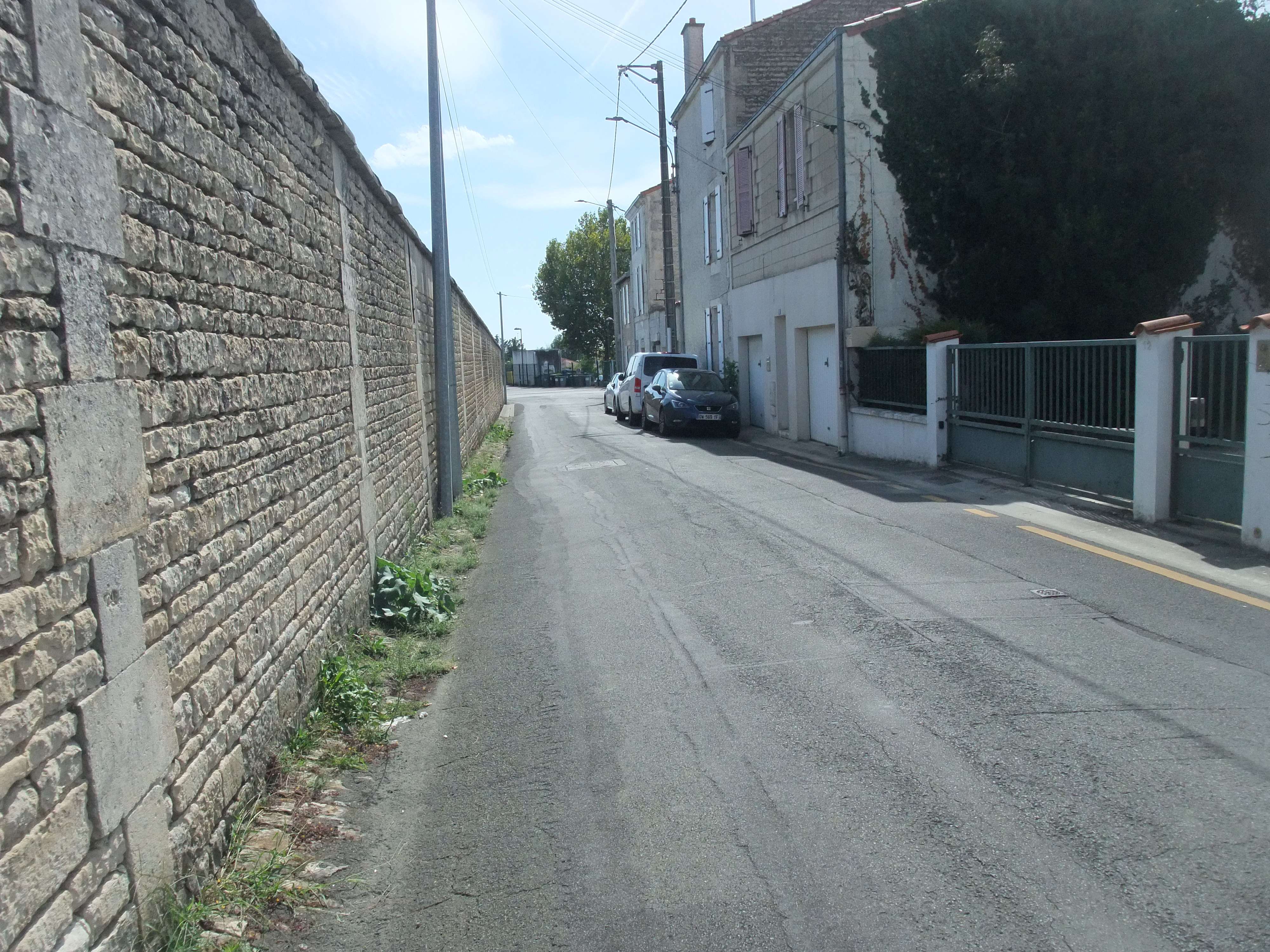 Absence de trottoir