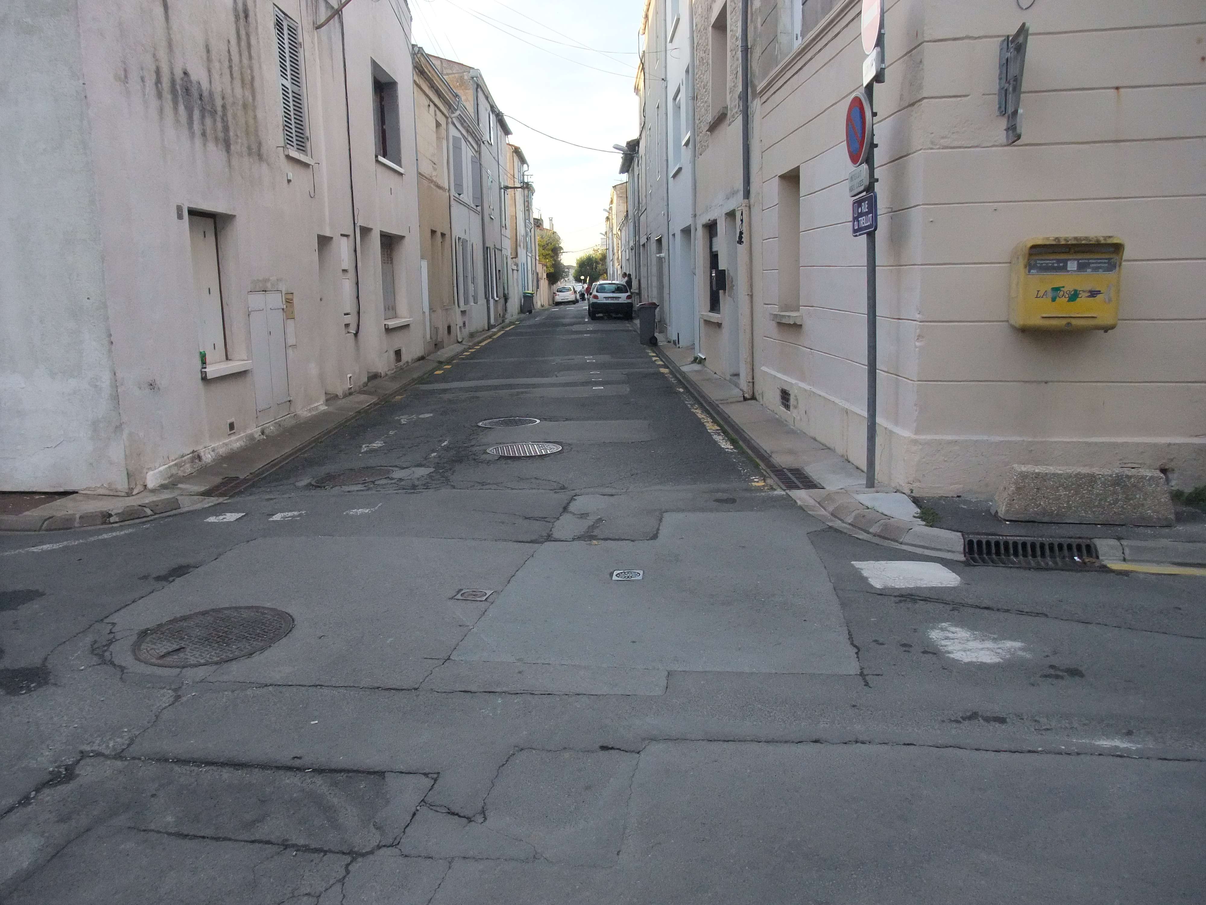 Absence de trottoir