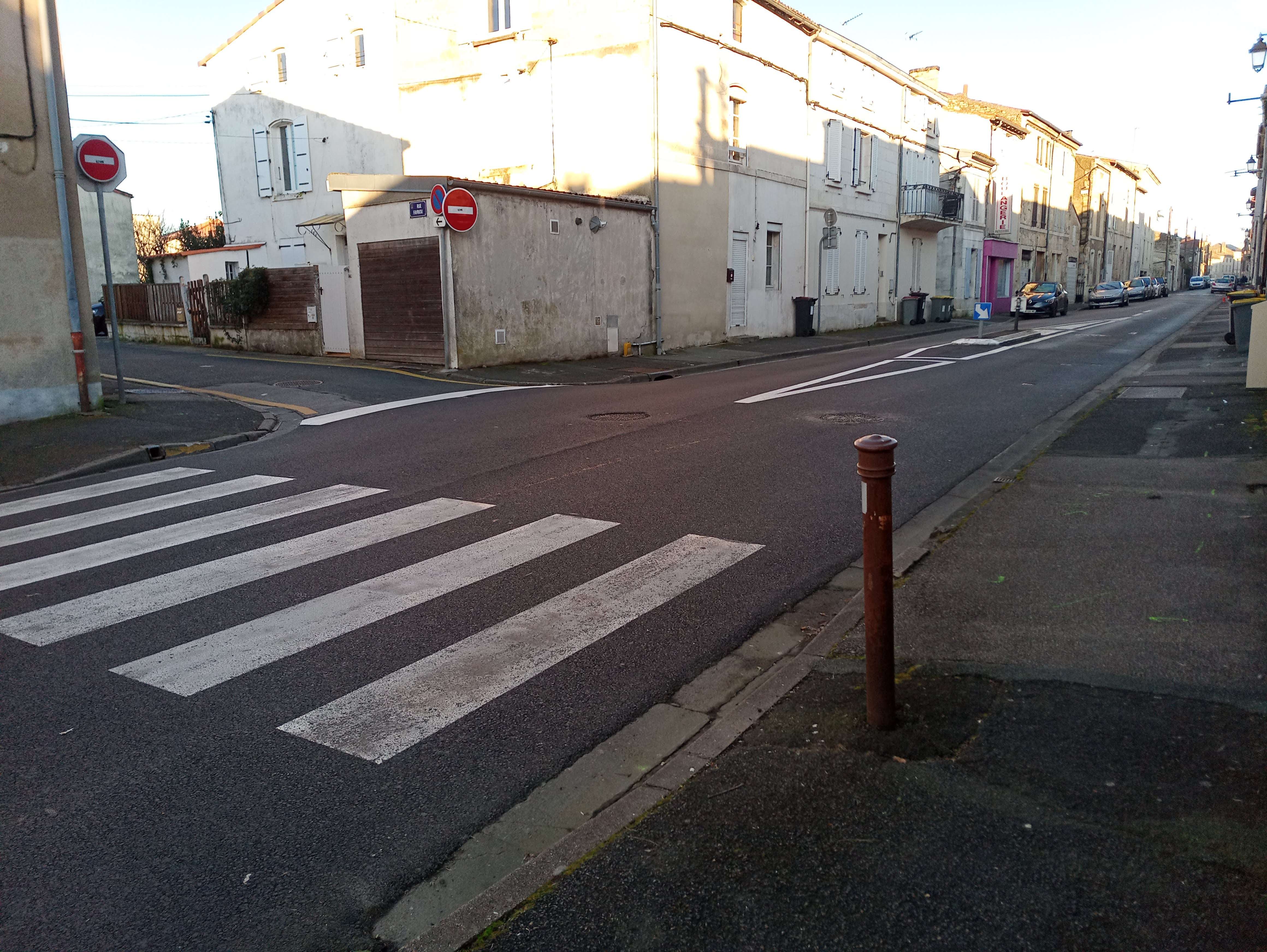 Poteau gênant  